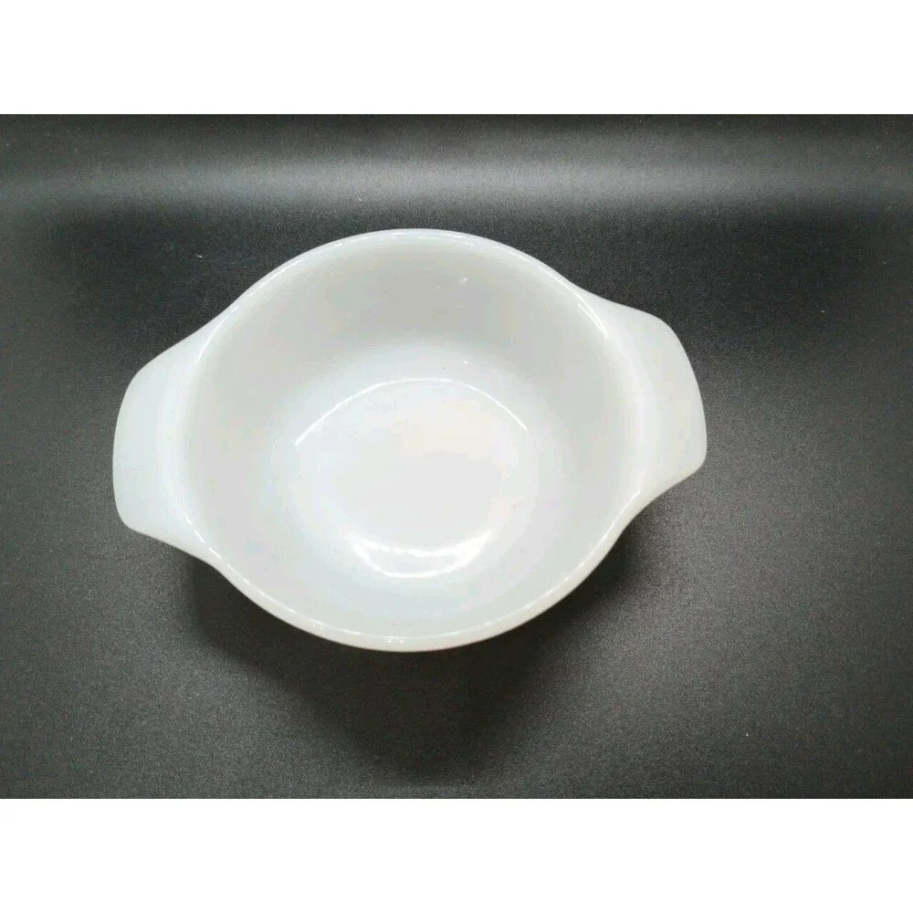 Fire King Anchor Hocking All White 1.5QT Casserole No Lid